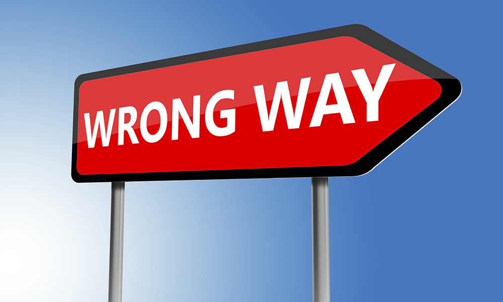 Illustration of wrong way directions sign